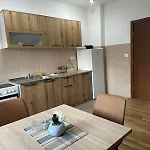 Roomy Lux Apartmant Апартаменти *