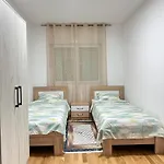 Roomy Lux Apartmant *