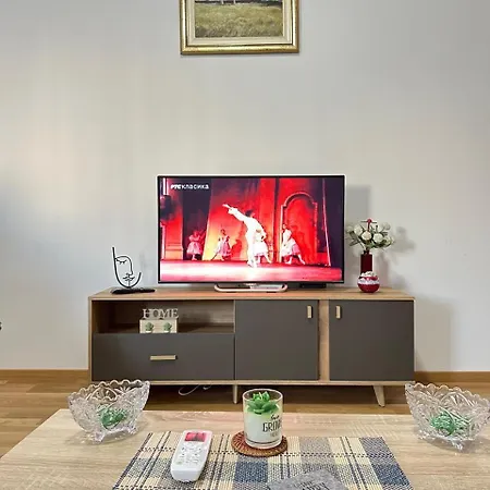 Roomy Lux Apartmant Апартаменти Подгориця