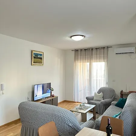 Апартаменти Roomy Lux Apartmant Подгориця