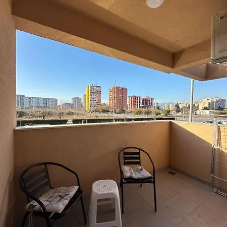 Апартаменти Roomy Lux Apartmant